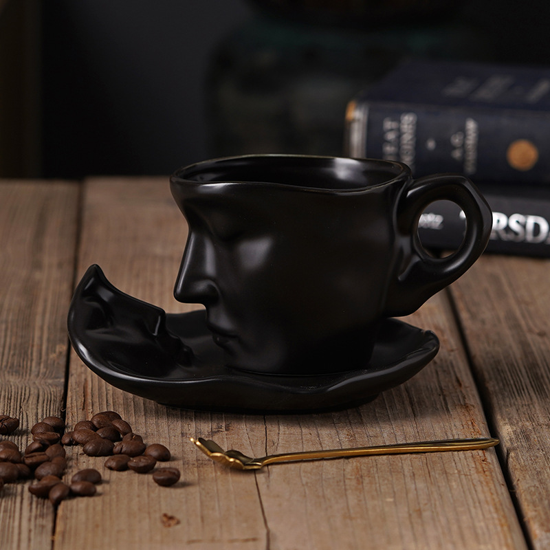 Tasses À Café Visages Humains