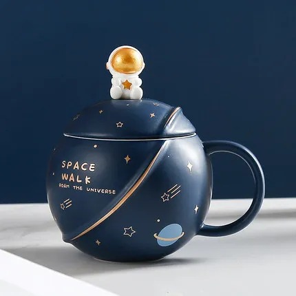 Mug Astronaute Dans Les Étoiles